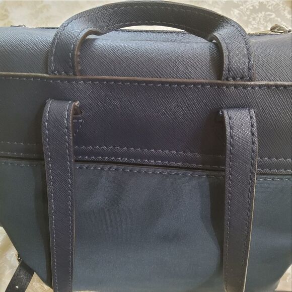 Michael Kors Bedford Zip Large Backpack - Picture 5 of 16